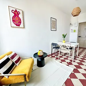 https://suite-foxtrot.hotels-rhonealpes.com